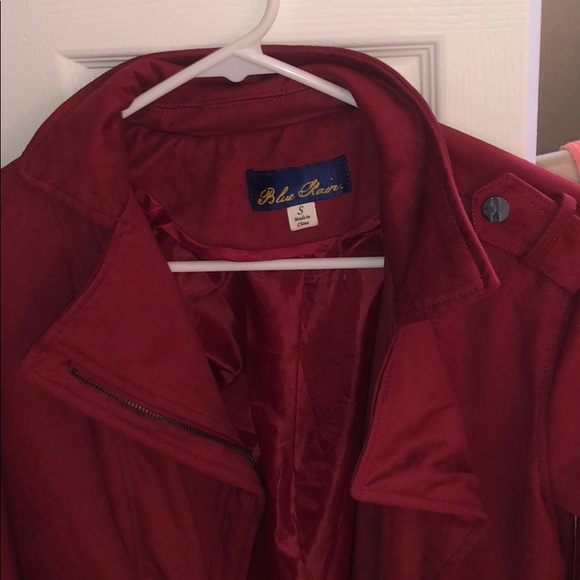 Red jacket - Picture 2 of 4